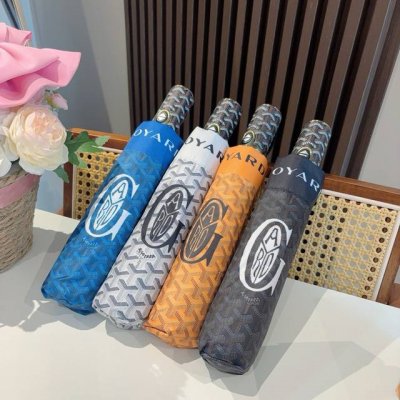 Goyard戈雅 三折自动折叠伞 热卖款 时尚指数爆表 不论晴天雨天使用都相得益彰 拥有它感受风从身体经过的感觉 留下沁人的芬芳 时尚达人必备哦 原单代工级品质