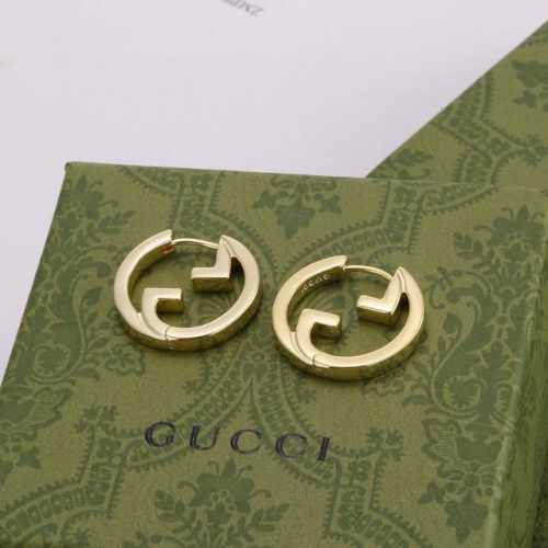 gucci 古驰 耳钉 高端 打造 美到哭，因为是限量版，你根本无法在店内看到现货，现货一到真的Bling 这一组简直不要太震撼不要太完美，赞呆了耳钉