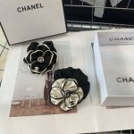 配包装盒 Chanel 香奈儿 最新小香山茶花发圈 简单实用，时尚潮流！小仙女必备