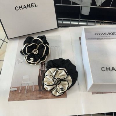 配包装盒 Chanel 香奈儿 最新小香山茶花发圈 简单实用，时尚潮流！小仙女必备