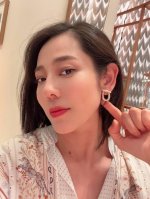 250070 我们出品 大Q耳钉 可订做18K真金真钻版 只做对版真金货 价询客Fu 明星 网红 名媛都难以抗拒 酷劲十足的经典标志 古今中外时尚浪尖上的不败元