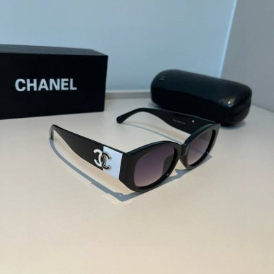 chanel香奈儿黑白熊猫墨镜 可甜可盐镜框特别修饰脸型！ 镜腿Logo还是熊猫的设计 黑白Logo特别好看