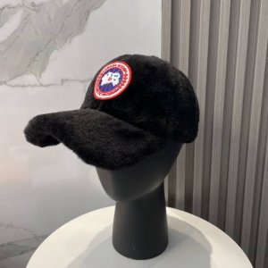 新品大鹅兔绒秋冬爆款棒球帽 时尚洋气，随便撸一个，绝对不踩雷 大牌感满满 面料很厚实，舒适感满分 头围:56-58Cm