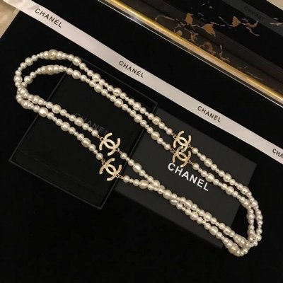 Chanel 毛衣链 小香 长链 原单狠货 进出专柜无压力 代购级别 珍珠毛衣链 美呀 正品9Xxxp 这款绝对是长链入门必备款 推荐指数5星原单