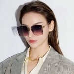 尼龙偏光系列 Dior无框太阳镜墨多边形设计，不挑脸型，无论搭配大衣还是连衣裙都非常显气质尼龙偏光镜片预防紫外线 型号：Cd3641