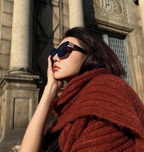 Dior-迪奥 2025开春新款 潮流爆款 时尚方框偏光太阳镜 高品质 佩戴舒适 网红潮款墨镜 女士高清加厚偏光太阳镜 高品质Tr镜框 型号 Cd2908