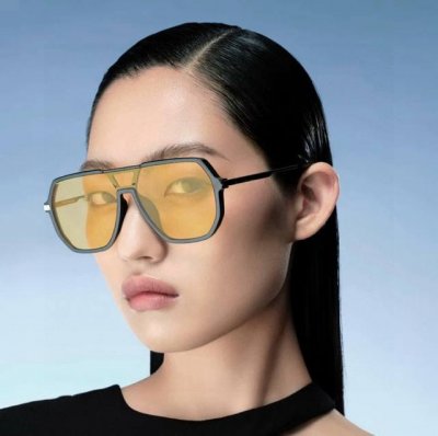 Gucci 2025新款男女情侣款太阳镜多边形墨镜Ip电镀永不褪色 超轻超有弹性整幅眼镜无螺丝重要的是压不坏 高清尼龙镜片、精湛的工艺 原版材料 休闲大气不挑人