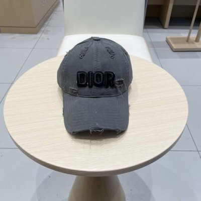 dior迪奥 新款走量简约棒球帽，新款出货，大牌款超好搭配，赶紧入手！