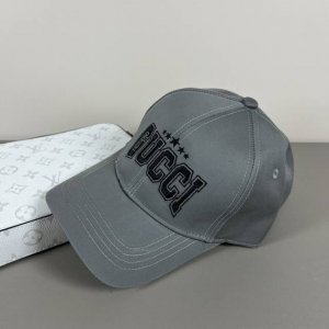 古奇棒球帽Gucci官网新品，棒球帽，原单品质火爆来袭 工艺非常精美 高档大气上档次！低调奢华，方便携带！跑量！