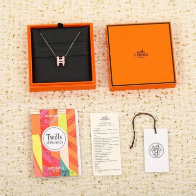 金色 香槟金色 银色 我们出品 大号，Zp3900 ，独家发售，代购版本 Herme*爱马仕珐琅弧形H项链，专柜在售3千现货2017版的把原来的钢铁丝项圈换成了