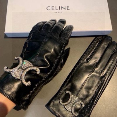 2025新款独家首发触屏手套 Celine赛琳钻 原单品质 官网同步女士新款高档羊皮手套女神首选 不可错过百分百选用进口羊皮 皮质细腻柔软 认准进口羊皮特有手感