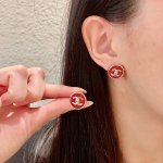 Chanel香奈儿 中古 双C耳钉原版复刻Logo 小香家的款式真心无需多介绍每一款都超好看，精致大方，非常显气质.