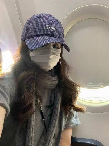 跑量 潮牌新款 复古棒球帽 纯棉 适合一年四季！ 男女同款，简约高级感满满！ 跑量款 闭眼冲！