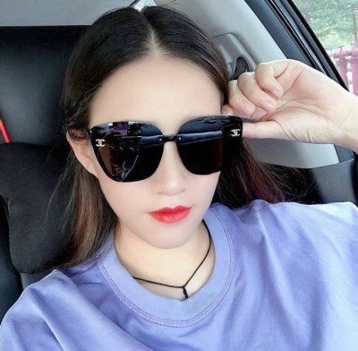 P80 新品Chanel 香奈儿太阳镜以独特魅力和前卫风格诠释春夏最新眼镜，质感超好佩带舒适 型号：Ch08