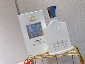 专柜品质 ： Greed银色山泉 100Ml 你闻起来很贵 朴灿烈 王子异等众多明星同款香水 朋友不停向我安利 超适合气质干净 性格清冷的女孩 像倪妮和郭碧婷那