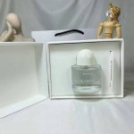 p80 百瑞德2021新包装Byredo限量白色浪漫 纯真年代Blanche限量收藏版100Ml 前调:醛香、百蕖玫瑰 中调:橙花、紫蕹荫、牡丹 基调:檀香木、