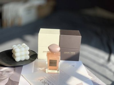 专柜品质 armani阿玛尼私藏系列 1Bois D'encens木质焚香100Ml 香调:木质东方调 气味:劳丹脂辛香料香根草雪松 属性:中性香 标签:木香温