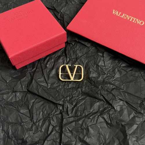 【P80】Valentino 华伦天奴 胸针重磅新品火爆网络来了 简约大方 时尚百搭