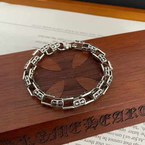 专柜品质 Chrome Hearts克罗心 经典复古十字架竹节手链 凹凸造型不同的花纹设计风格 呈现出与众不同 十字架 童军花是克罗心的志 所以更经久不衰 正品