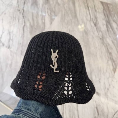 50 ysl 新款水桶帽～简约太好看啦！ 春夏氛围感满满！上身是美式甜酷风和帅气工装风碰到！简直高级到心坎上了也是潮人最爱