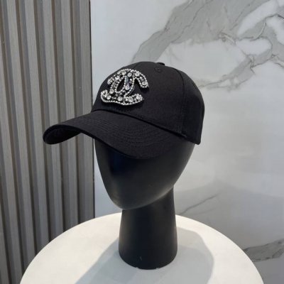 香奈儿Chanel 新品高定满钻硬顶棒球帽，小香Logo经典简约，时尚休闲设计 跑量新品