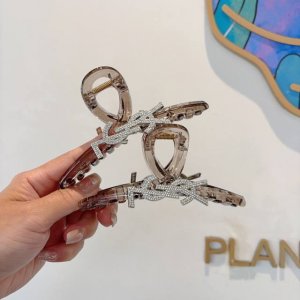 配包装 圣罗兰 新款专柜鸭嘴抓夹 原单货 简约百搭 潮女必备品 超级的高大上