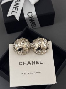 Ch*Nel 最新款浅金圆形Cc耳钉 一致Zp黄铜材质 心形钻 钻 多元素