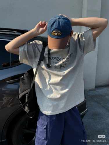 韩国潮牌Emis 新款牛仔拼色棒球帽 Emis的帽子真的有种魔力 就是每一个都好看 完全不挑脸型的 每个都想买 很显白 男女通用 头围57Cm