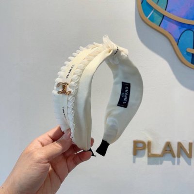 配包装 chanel 香奈儿 最新款小香高颅顶褶皱宽版发箍 复古头箍 网红爆款推荐 搭配高端材质 超精致 时尚百搭