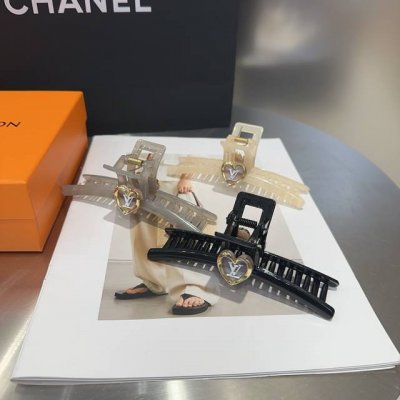 配包装盒 Louis Vuitton 路易威登 驴家新品抓夹，简单大气，特别吸睛！超火爆小单品