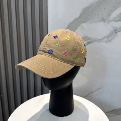 lv路易威登 高版出货 刺绣字母棒球帽 非常经典的经典 流行的复古美 四季可用 出门必备 非常显脸小