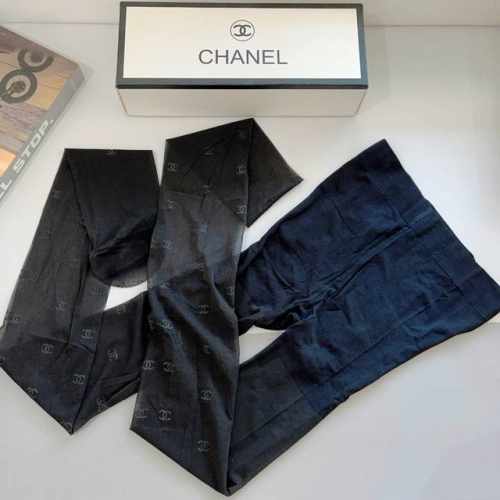 配包装 一盒1双 chanel 香奈儿 爆款经典胶印小Logo字母连裤袜 好看到爆炸 欧美大牌丝袜 潮人秋冬必备单品 潮人必备百搭款