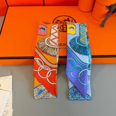 爱马仕Hermes “肩章” Twilly小丝巾 Twilly小丝巾 100%桑蚕丝 这款小巧的真丝配饰佩戴方式千变万化，可为您的日常造型增添灵动妙趣！ 法国制