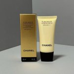 普 香奈儿金砖奢华精粹防晒霜30Ml！唯一可抵御光老化的防晒 Spf70 pa++++ 水感乳液质地，清爽不油腻 持久滋润，提亮肤色 不闷痘，干敏油皮都能用 是