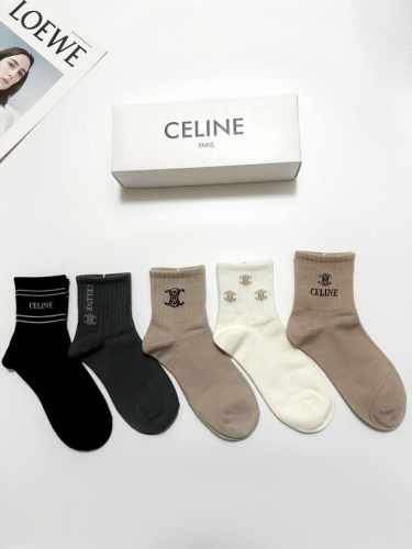 配包装 一盒5 双 Celine 赛琳 经典老花 字母Logo 纯棉中筒袜 Ins爆款！专柜在售Ing 好看到爆炸 ！超高品质！经典不过时！潮人必不能少的专柜代