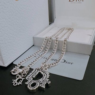 dior新款 迪奥项链原单货专柜新款开模复古潮流时尚必备 男女均可佩戴 情侣款同款 摇滚朋克泰银风格 复古元素 潮流百搭 官网同款项链最新款链条档次更高明星经典