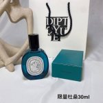 专柜品质 限量杜桑30Ml Diptyque蒂普提克 不可思议花束限量款香水 Edt 100Ml 香调:花香调 前调:橙花玫瑰鸢尾花 中调:晚香玉粉红胡椒 后调