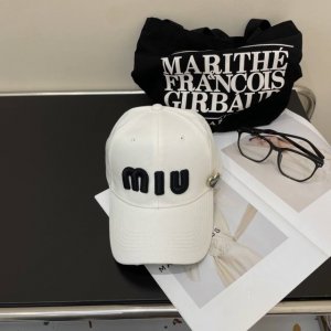 配防尘袋. Miumiu缪缪 新款牛仔订单款刺绣棒球帽大牌款超好搭配 赶紧入手