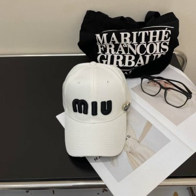 配防尘袋. Miumiu缪缪 新款牛仔订单款刺绣棒球帽大牌款超好搭配 赶紧入手