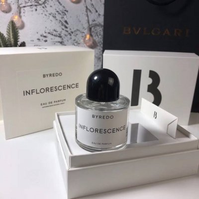 Byredo 百瑞德 Inflorescence 花序 配手袋，木盒包装，磁铁盖头100Ml 香调：花香调 前调：玫瑰小苍兰 中调：木兰铃兰 后调：茉莉