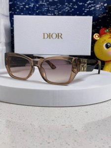 Dior迪奥 2025新款墨镜女时尚摩登Missdior S1F粗框金标太阳镜