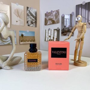明通品质 明通华伦天奴落日小姐橘色狂想女士100Ml Valentino Donna Born In Roma Coral Fantasy, 属性：女香 香调：