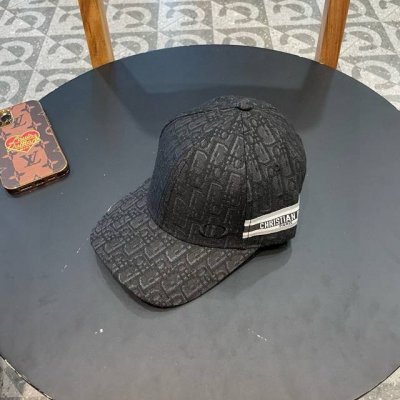 dior迪奥 新款专柜同步刺绣简约棒球帽，爆款，大牌同步，超好搭配，出货！