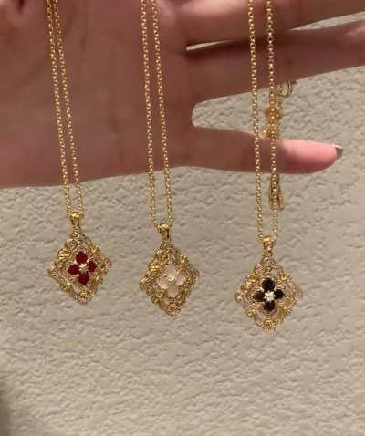 V金材质对版精工布契拉提旋转镶钻项链