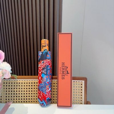 爱马仕 Herm S 新款 极品H家三折自动伞重磅呈现 以其精湛的工艺技术和源源不断的想像力 新涂层技术伞布 带来令人惊喜的遮光效果 让防晒及隔热性能更优保障