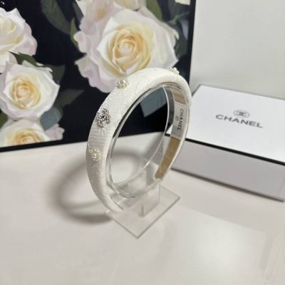 特 配专柜包装 Chanel 香奈儿 最新发箍 小仙女快入手 特殊材质 不嘞头 可盐可甜～