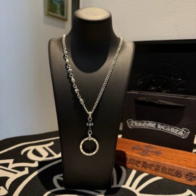新款 专柜品质 Chrome Hearts克罗心经典复古十字花球项链 圆环吊坠 凹凸造型不同的花纹设计风格 呈现出与众不同 十字架 童军花是克罗心的志 所以更经