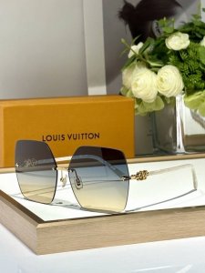 Louis Vuitto* Model：Z2460U Size：63口14-145