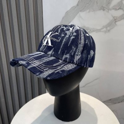 ck新款 水洗做旧牛仔布棒球帽 新推出洗水牛仔系列，休闲百搭 衣橱搭配神器