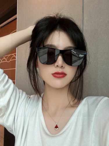 连体镜Gucci2025开春新款一体镜 大框太阳镜男女同款 爆款大框尼龙太阳镜 超逼格超酷 镜腿品牌设计感强 Nice~~~ 型号G3000